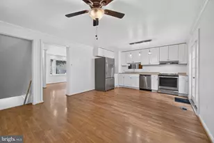 7105 Dijohn Ct, Alexandria, VA 22315 - Photo 4