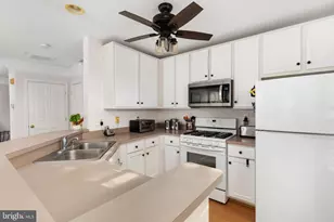 12789 Fair Crest Ct, Fairfax, VA 22033 - Photo 10