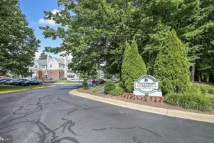 3921 Penderview Dr, Fairfax, VA 22033 - Photo 6