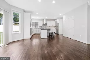 7223 Pine Dr, Annandale, VA 22003 - Photo 22