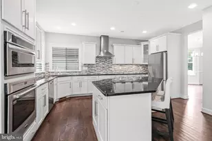 7223 Pine Dr, Annandale, VA 22003 - Photo 16