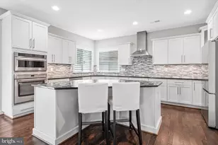 7223 Pine Dr, Annandale, VA 22003 - Photo 14