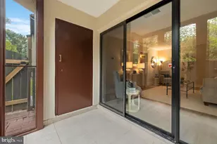 623 Center St, Herndon, VA 20170 - Photo 22