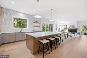906 Hillcrest Dr SW, Vienna, VA 22180 - Photo 20