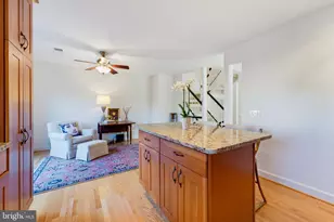 8020 Merry Oaks Ct, Vienna, VA 22182 - Photo 30