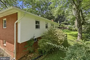9216 Brian Dr, Vienna, VA 22180 - Photo 8