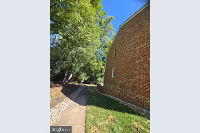 2922 Oakborough Square, Oakton, VA 22124 - Photo 6