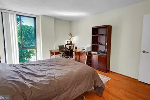 2311 Pimmit Dr, Falls Church, VA 22043 - Photo 18