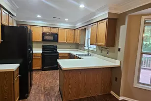 9346 McCarthy Woods Ct, Burke, VA 22015 - Photo 6