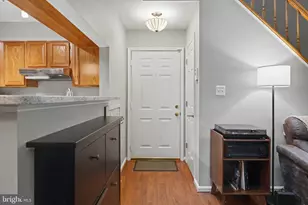 11717 Karbon Hill Ct, Reston, VA 20191 - Photo 6