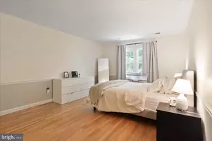 2026 Westwood Forest Dr, Vienna, VA 22182 - Photo 10