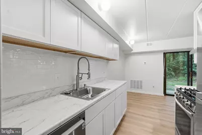 2341 Freetown Court #34/2B, Reston, VA 20191 - Photo 6