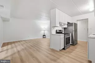 2341 Freetown Ct, Reston, VA 20191 - Photo 8
