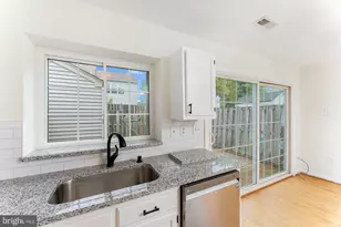 6618 Morning View Ct, Alexandria, VA 22315 - Photo 12