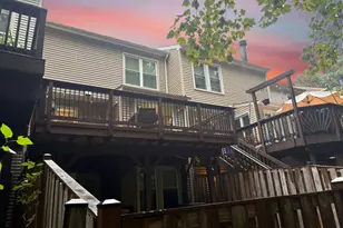 6061 Clay Spur Ct, Centreville, VA 20121 - Photo 2