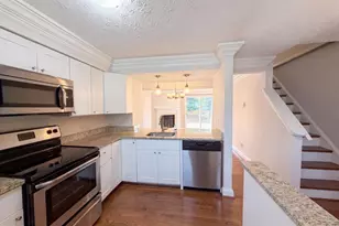 8769 Kanawha Ct, Lorton, VA 22079 - Photo 2