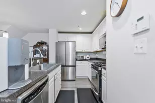 12436 Liberty Bridge Rd, Fairfax, VA 22033 - Photo 12