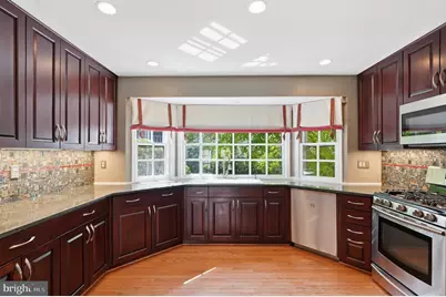 1252 Lamplighter Way, Reston, VA 20194 - Photo 4