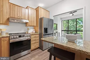 11559 Rolling Green Ct, Reston, VA 20191 - Photo 10