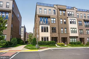 14429 Beckett Glen Cir, Chantilly, VA 20151 - Photo 2