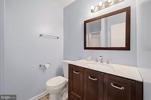 6152 Strasburg Dr, Centreville, VA 20121 - Photo 16