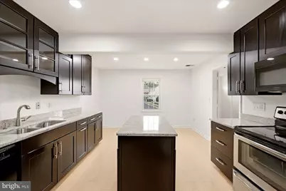 6152 Strasburg Drive, Centreville, VA 20121 - Photo 6