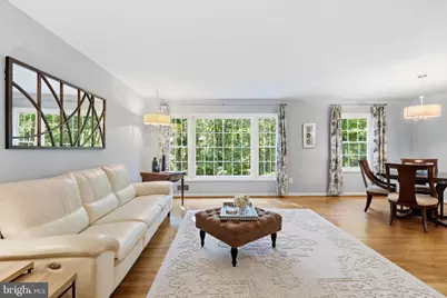 6424 Alloway Court, Springfield, VA 22152 - Photo 2
