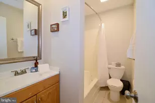 2215 Sanibel Dr, Reston, VA 20191 - Photo 16