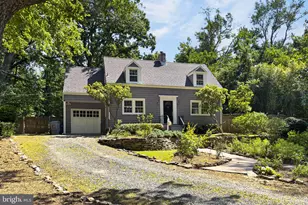 3347 Beechtree Ln, Falls Church, VA 22042 - Photo 2