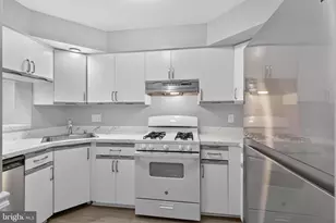 6078 Netherton St, Centreville, VA 20120 - Photo 14