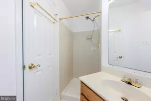 [Address not provided], Springfield, VA 22152 - Photo 28