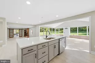 717 Kentland Dr, Great Falls, VA 22066 - Photo 20