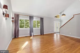 2025 Mock Orange Ct, Reston, VA 20191 - Photo 4