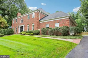 899 Linganore Dr, McLean, VA 22102 - Photo 1