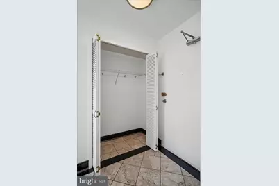 6631 Wakefield Drive #412, Alexandria, VA 22307 - Photo 4