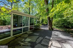 2412 Brentwood Pl, Alexandria, VA 22306 - Photo 38