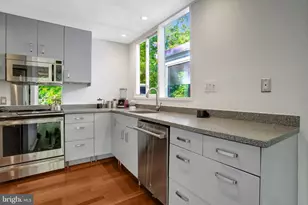 2412 Brentwood Pl, Alexandria, VA 22306 - Photo 16