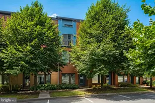 2908 Penny Ln, Fairfax, VA 22031 - Photo 2