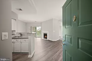 12913 Alton Square, Herndon, VA 20170 - Photo 6