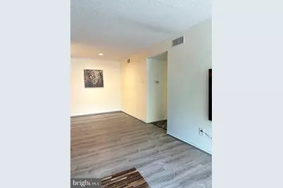 1527 Lincoln Way #104, McLean, VA 22102 - Photo 6
