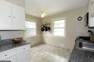 7408 Fairchild Dr, Alexandria, VA 22306 - Photo 6