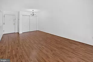 8509-A Barrington Ct, Springfield, VA 22152 - Photo 4
