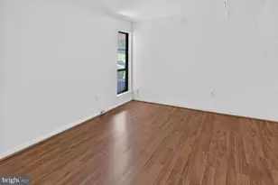 8509-A Barrington Ct, Springfield, VA 22152 - Photo 10
