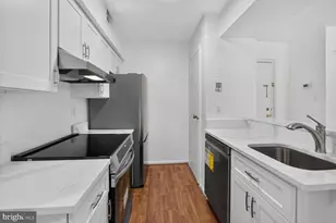 8509-A Barrington Ct, Springfield, VA 22152 - Photo 8