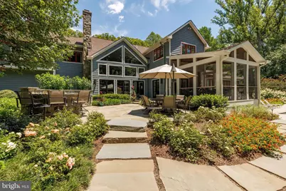 927 Hickory Run Lane, Great Falls, VA 22066 - Photo 10