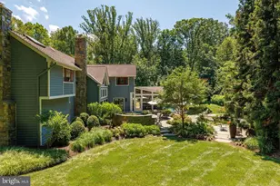 927 Hickory Run Ln, Great Falls, VA 22066 - Photo 4