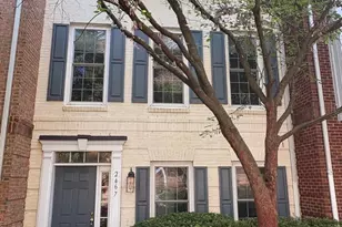 2467 Huntington Park Dr, Alexandria, VA 22303 - Photo 2