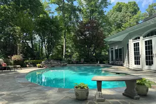 304 Chesapeake Dr, Great Falls, VA 22066 - Photo 34