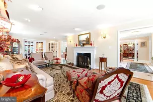 304 Chesapeake Dr, Great Falls, VA 22066 - Photo 14