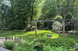 304 Chesapeake Dr, Great Falls, VA 22066 - Photo 6